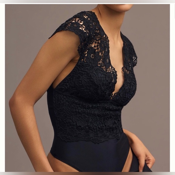 Anthropologie Tops - The Alandra Cap-Sleeve Lace Bodysuit
